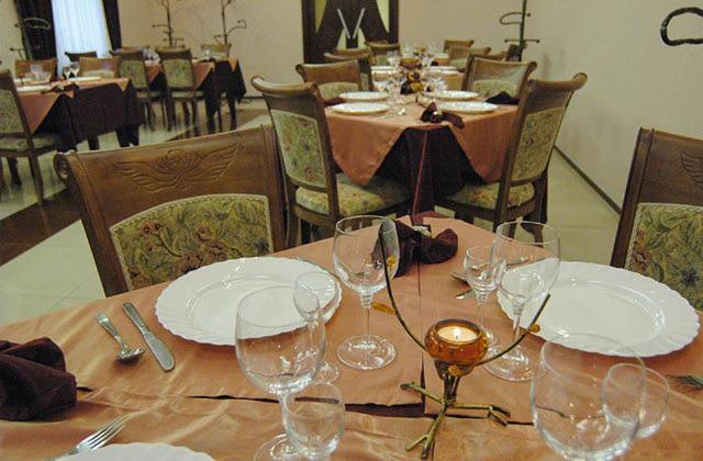 Pan Hotel Суми Екстериор снимка