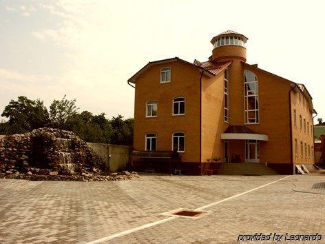 Pan Hotel Суми Екстериор снимка